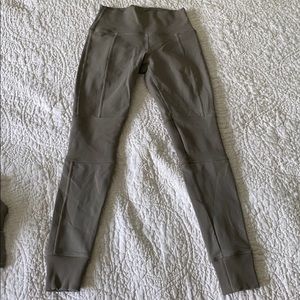 Alo Yoga High-Waist Avenue Legging Olive Branch